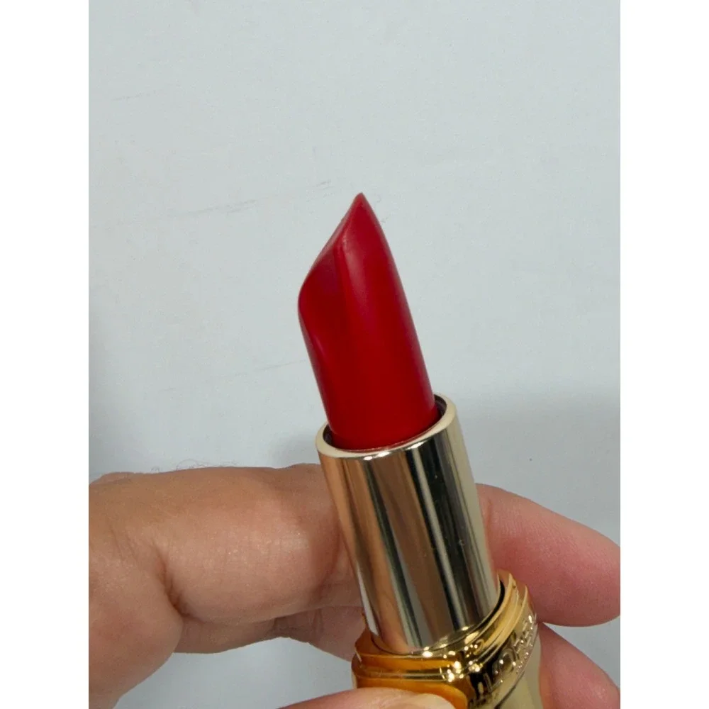 L'Oreal Colour Riche The Reds Lipstick 187 Successful Red Gold Tube